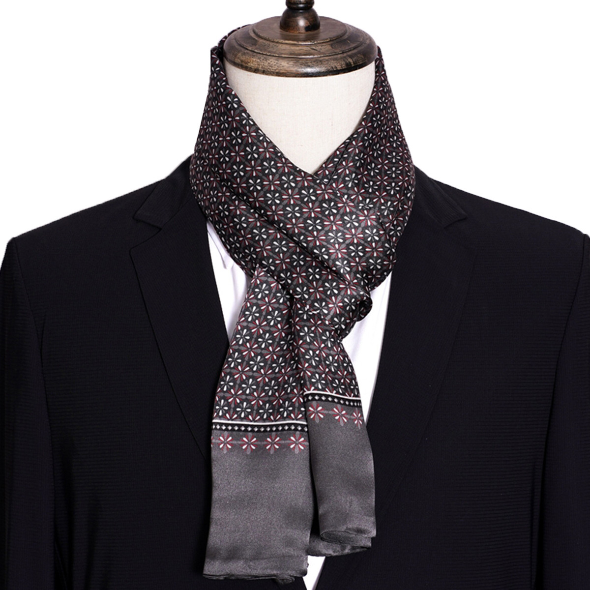 Sciarpa di seta a righe da uom - Travel Accessories Neck recensione e prezzo