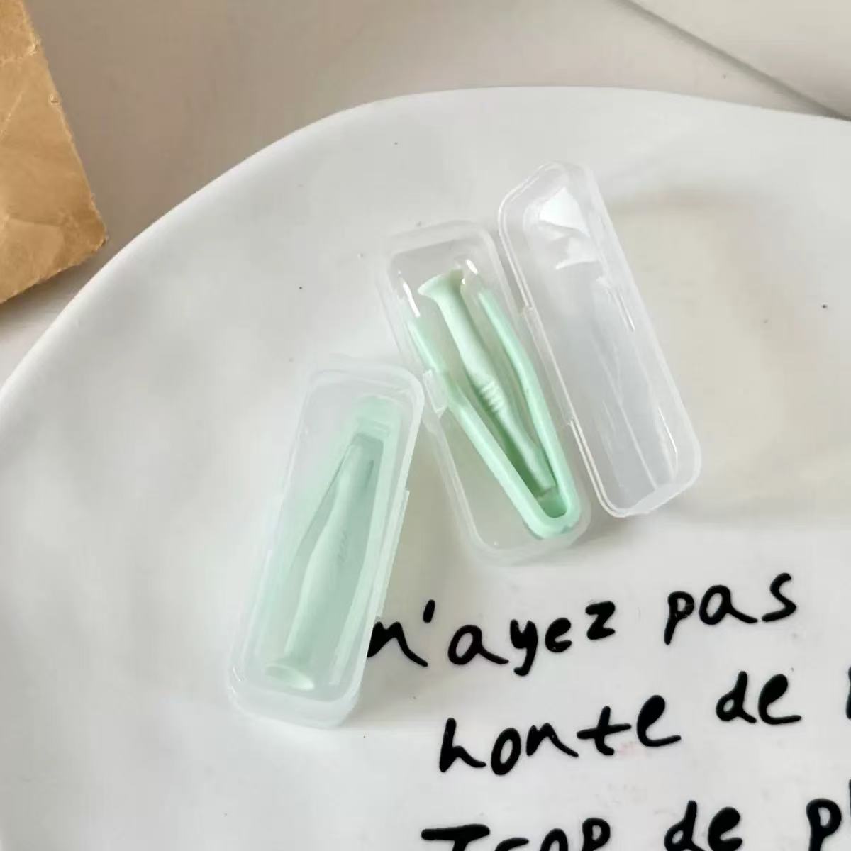 Set di Pinzette e Bastoncini a - Travel Accessories Gear recensione e prezzo