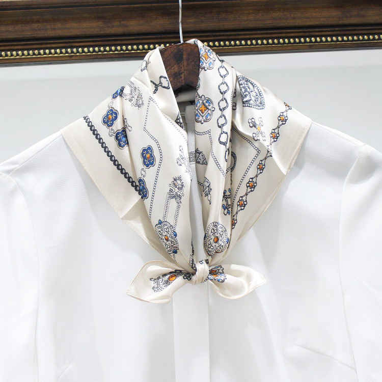 Foulard in Seta Mulberry 12MM  - Travel Accessories Neck recensione e prezzo